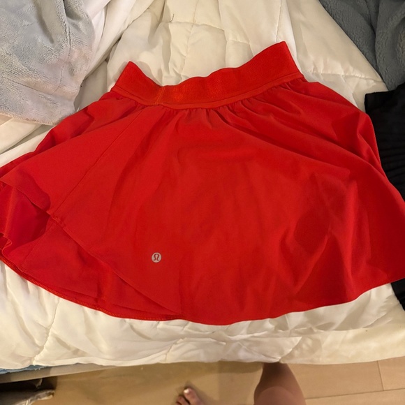 Lululemon skirt - Picture 1 of 2